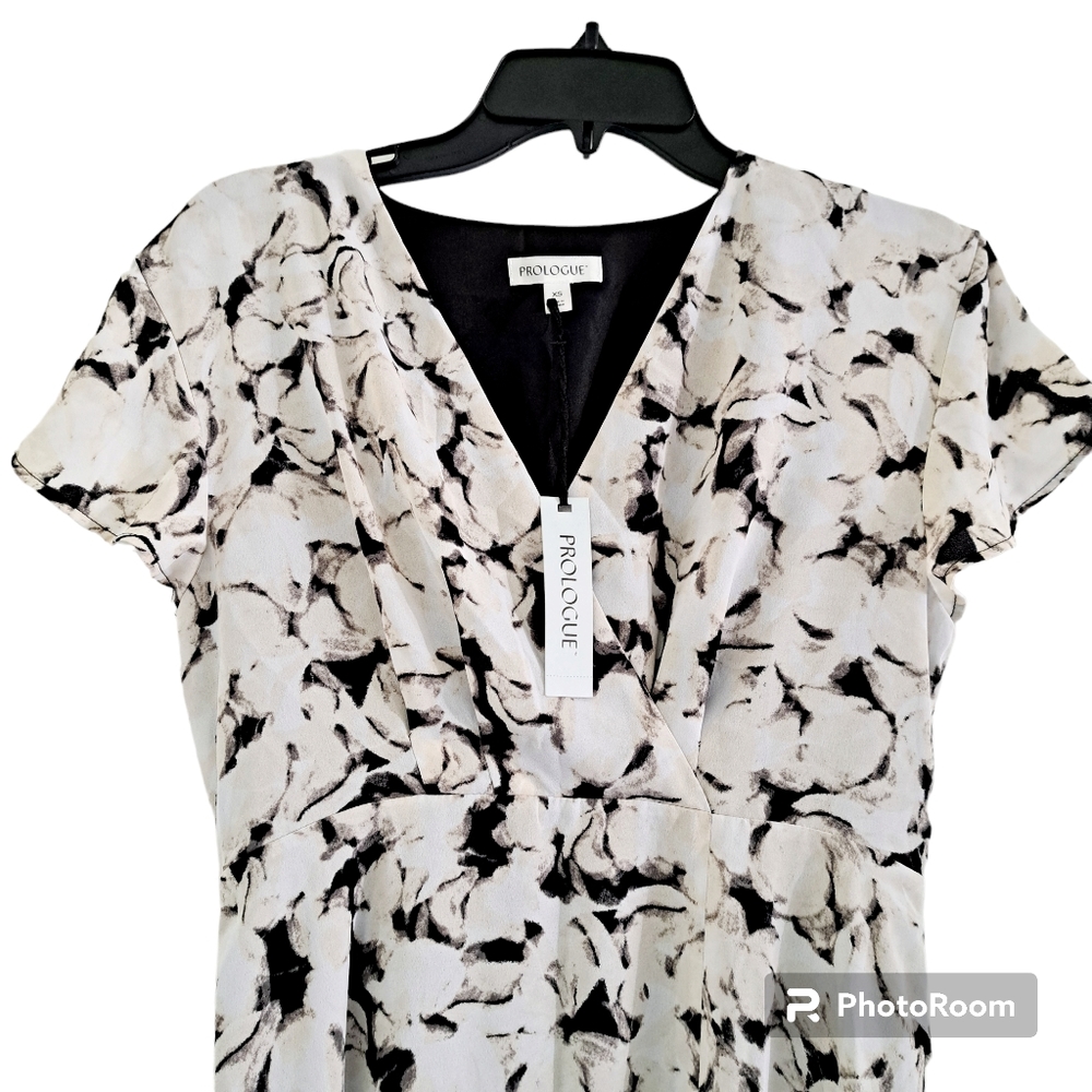 NWT Prologue Womens White Floral V-Neck Asymmetrical Dress With Slit Size XS